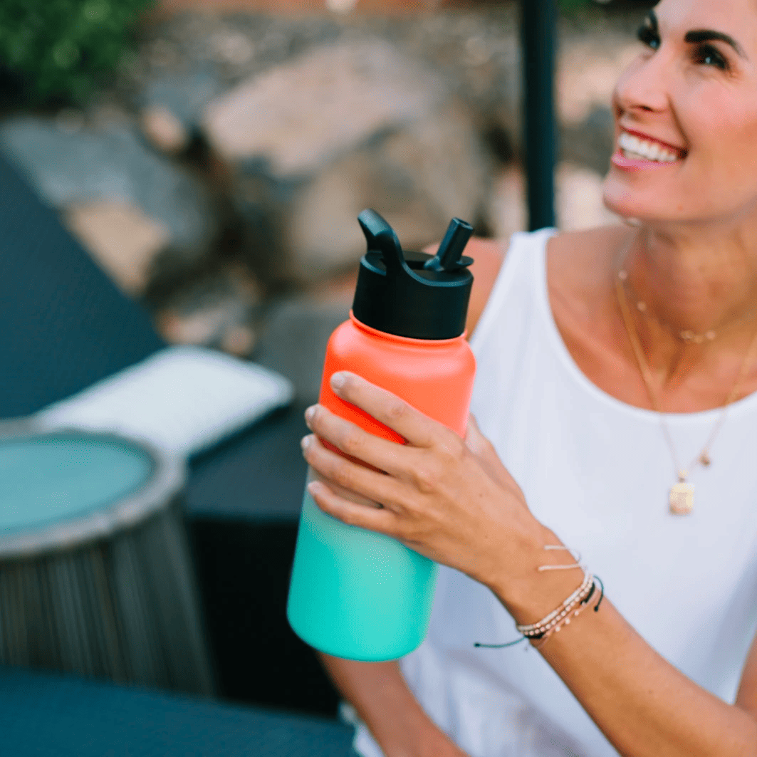 Summit water bottle with straw lid